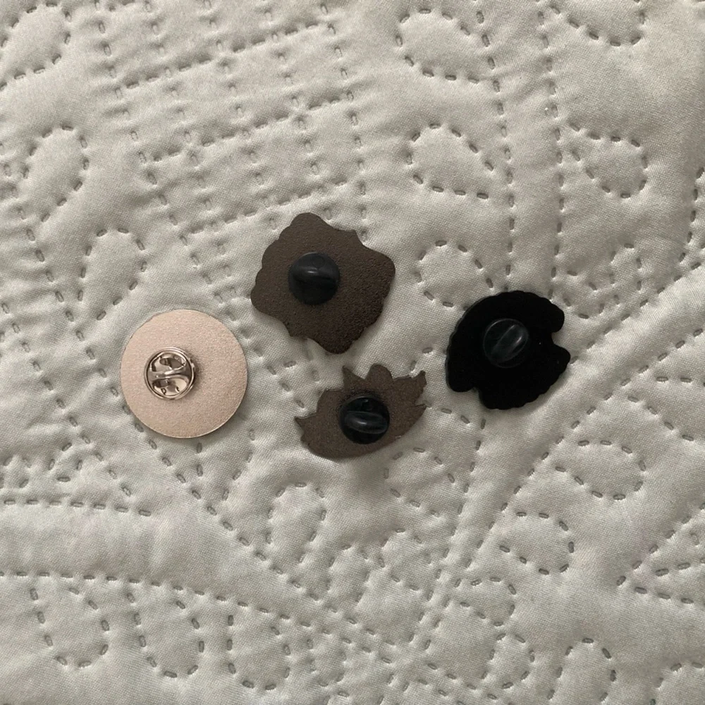 Mental health enamel pins - Picture 2 of 3